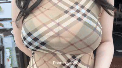 下着すっけすけのお洋服でコンビニ行きました🫣