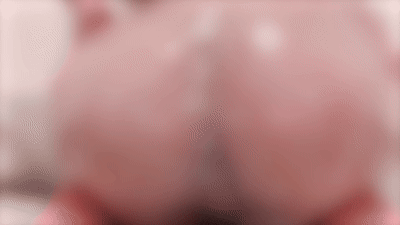 白いのが身体にトロリと垂れるのってえっちじゃない?