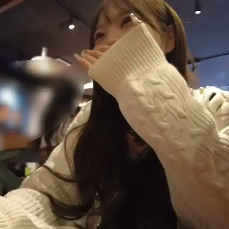 "完全顔出し"ビジュ最強の可愛すぎる同級生と再会お泊まりえっち。約3時間半のお泊まり密会動画を公開しました。スタイルも良いクラスのマドンナとの久しぶりのセックスに興奮が止まりませんでした(完全顔出し本編3時間25分)