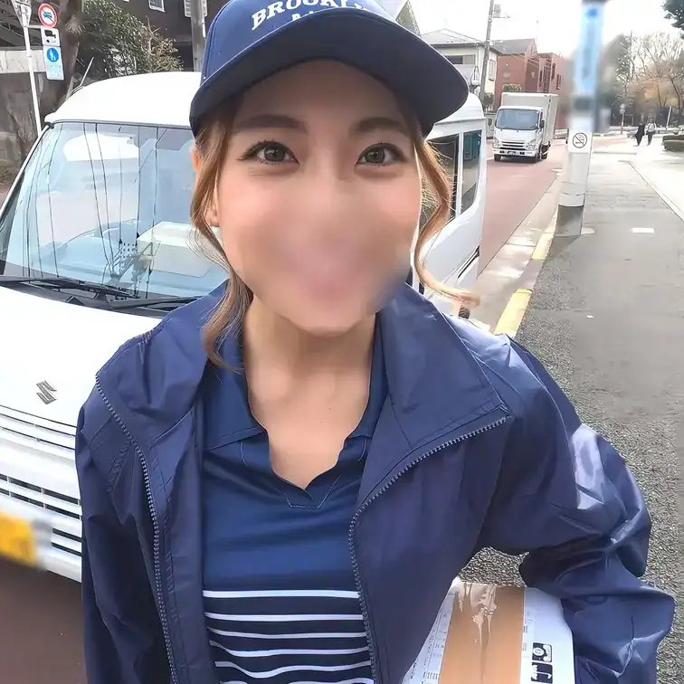 ア〇ゾン配送NTR:巨乳フレックス剛毛妻27歳Hさん。 – 人妻大好き男子の日常