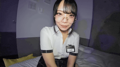 黒髪ポニーテールで制服コスが似合いすぎる"いちごちゃん"
